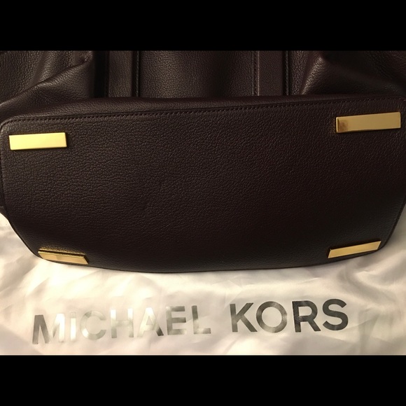 ⭐️NWT !! Michael Kors Collection Lexi Satchel !!⭐️ - Picture 3 of 8